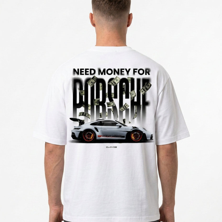 Need money for porsche Oversized T-Shirt Vorderansicht - CLOVIE Streetwear