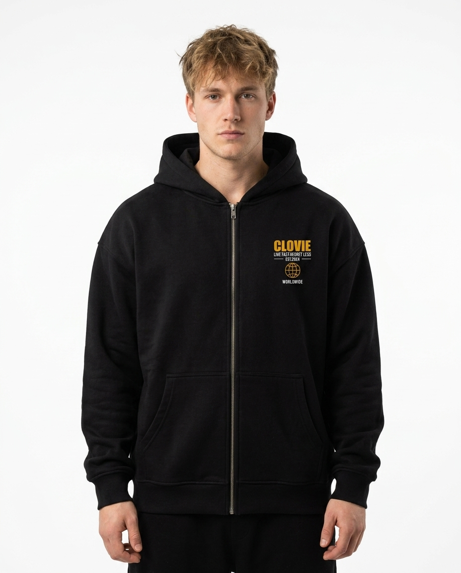 Risk Not Regret Oversized Zip Hoodie — Front view auf Model mit Front-Zipper