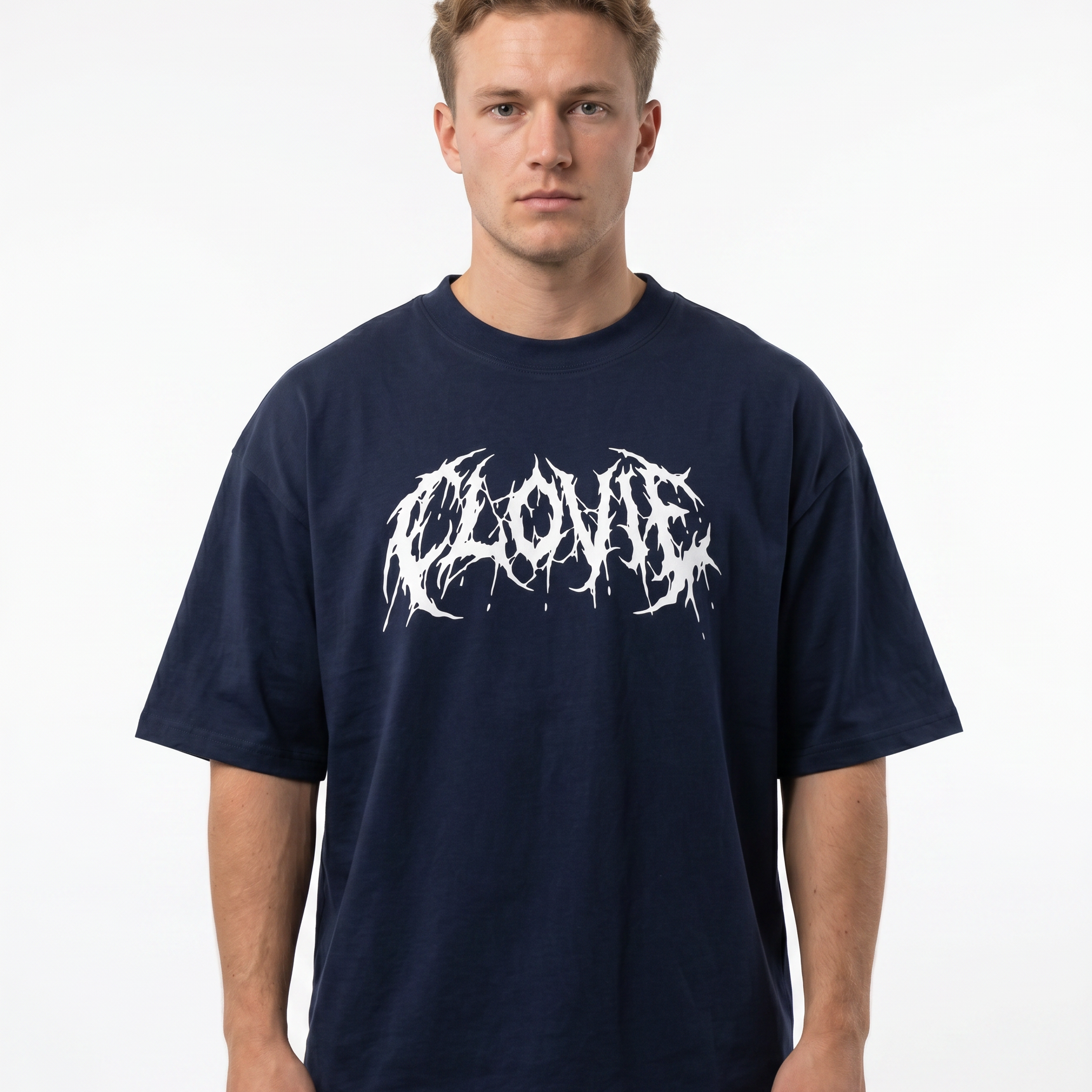 Phantom Oversized Tee French Navy – Vorderseite, CLOVIE Print