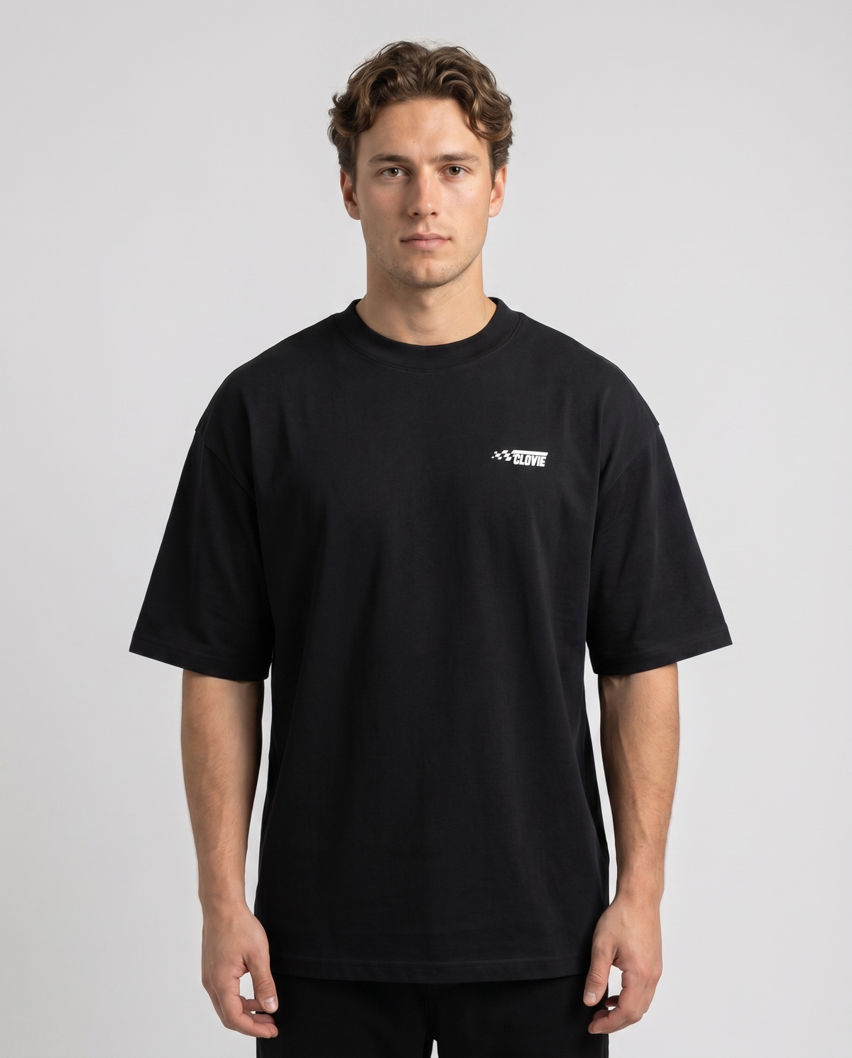 No brakes no limits Oversized Tee Black - model front logo