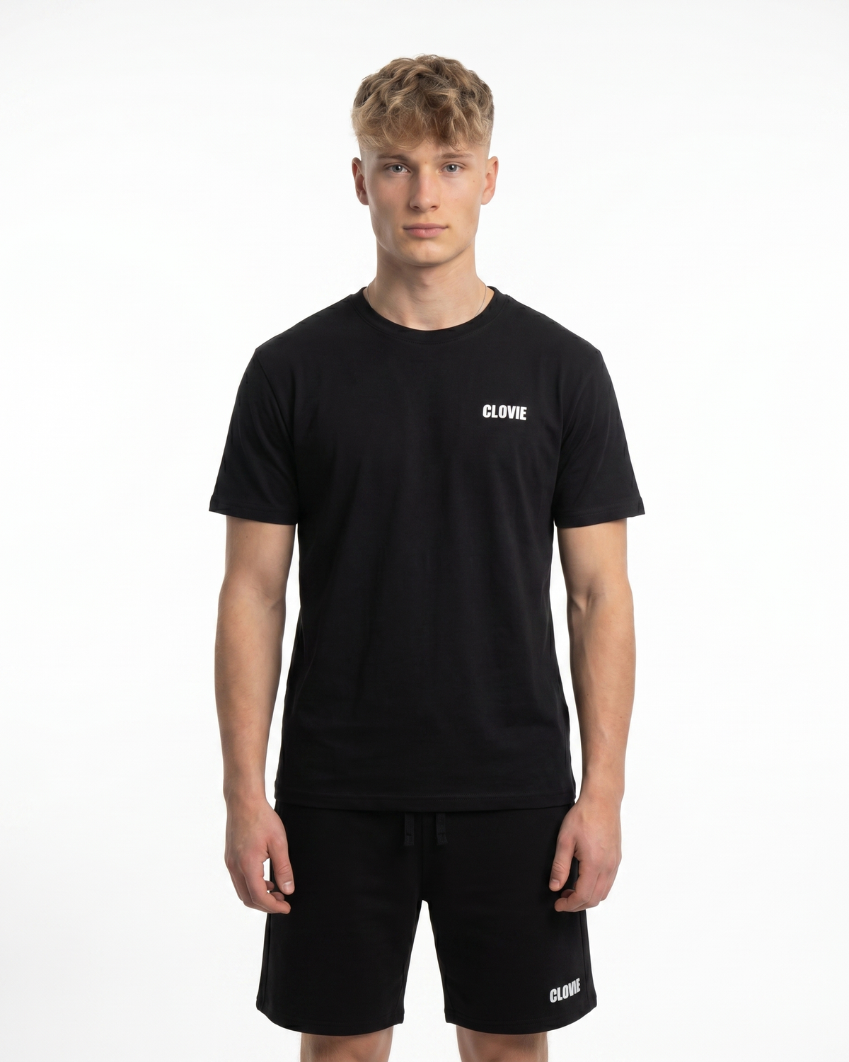 Basic Shorts Schwarz - Model front print