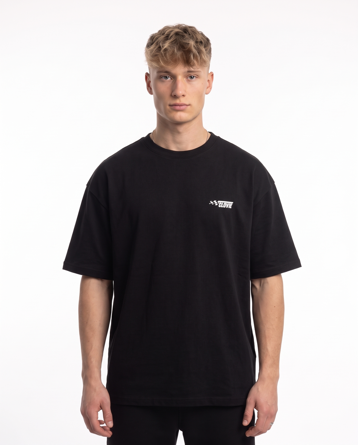 No brakes no limits Oversized Tee Black - model front logo