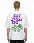Eat p*ssy it´s vegan Oversized T-Shirt Vorderansicht - CLOVIE Streetwear