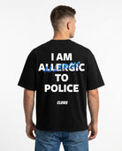 I am allergic to police Oversized T-Shirt Vorderansicht - CLOVIE Streetwear