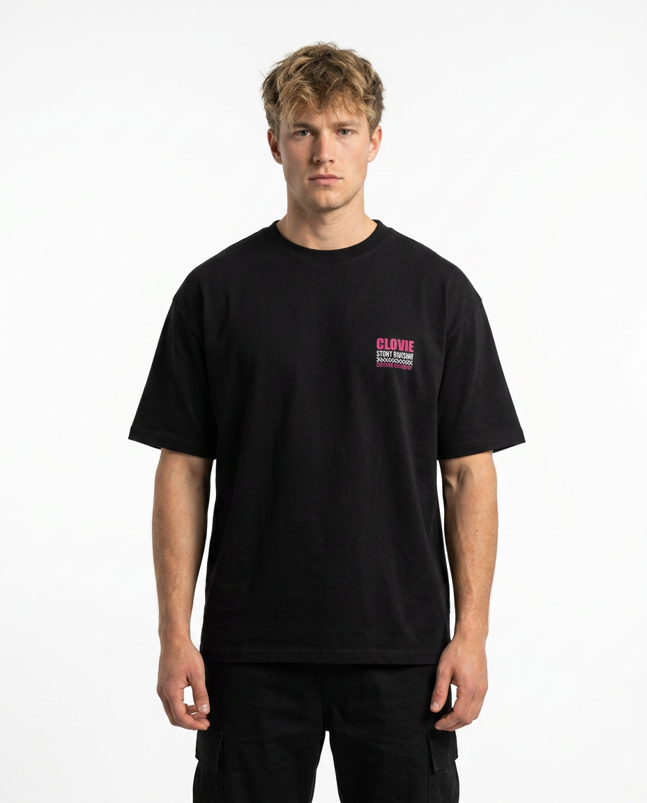 Official Stunt Instructor Oversized Tee — Front view mit CLOVIE Stunt Division Brust-Print