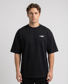 No brakes no limits Oversized Tee Black - model front logo