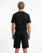 Basic Shorts Schwarz - Model back