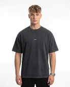 Bird universum Oversized Tee Washed Black Vorderansicht - CLOVIE Streetwear
