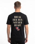 Break her bed Standard Tee Black Rueckansicht