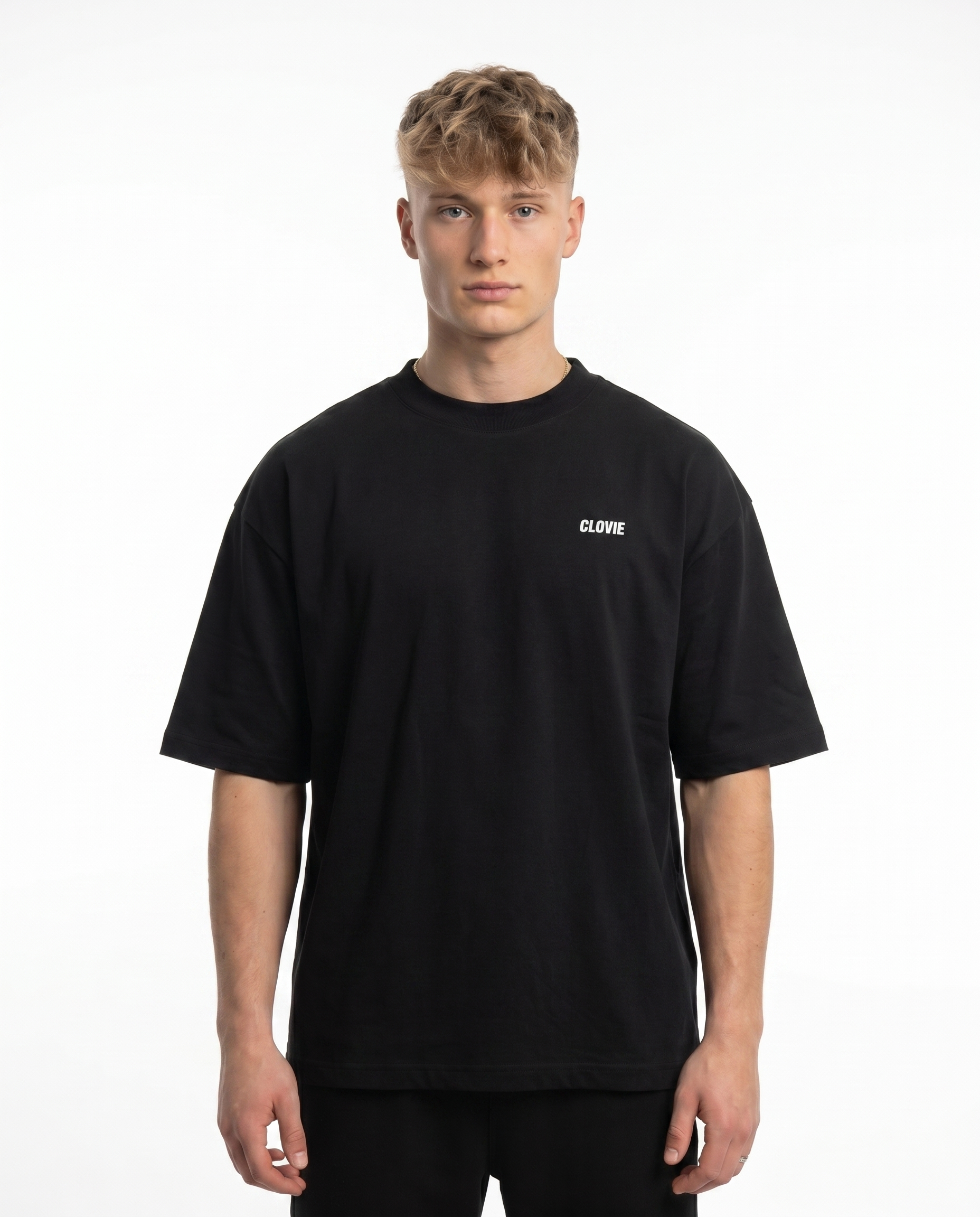 Dream big Oversized Tee Black - model front print