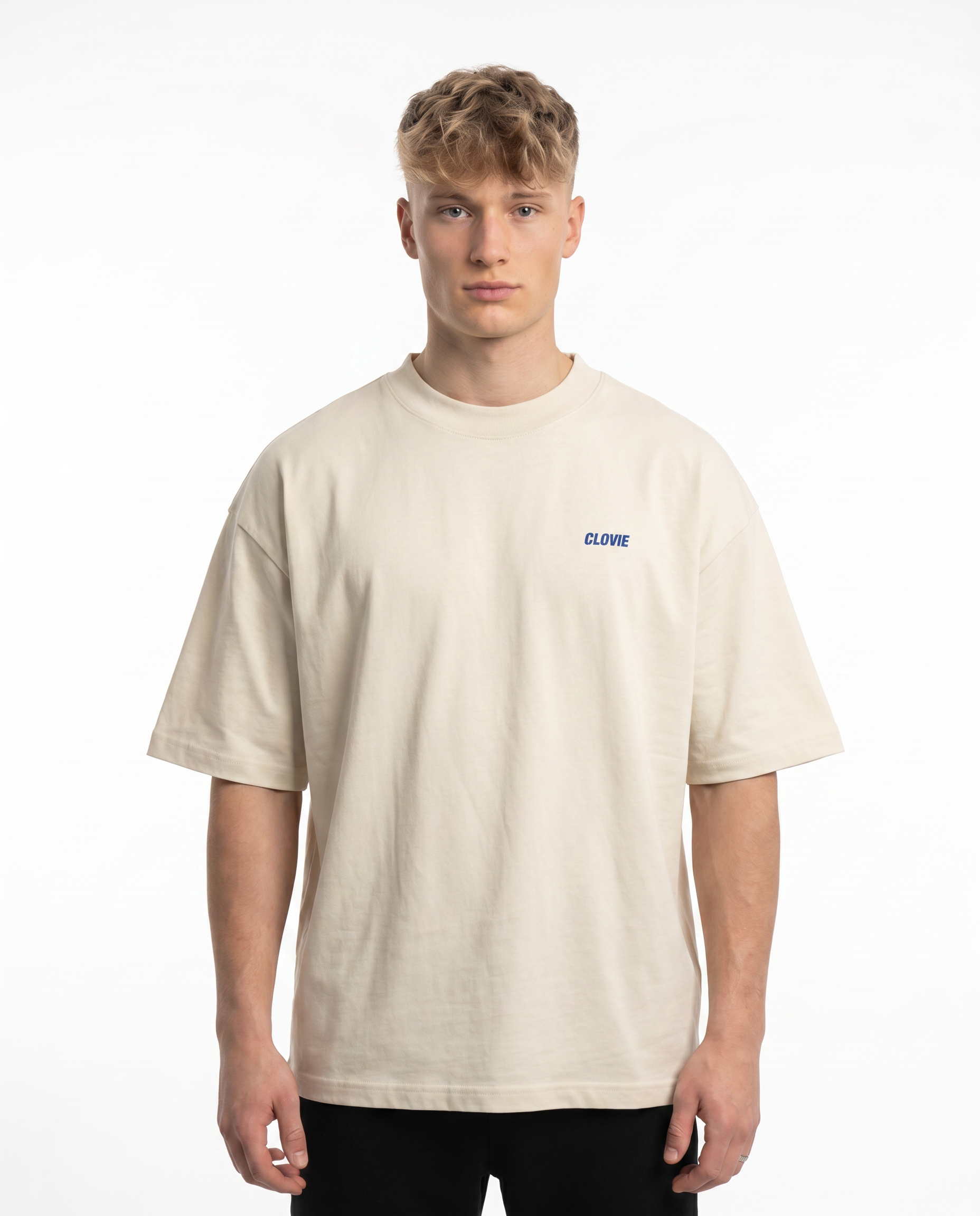 Always late but worth the wait OVS Tee Sand - model front CLOVIE (reuse Natural Raw 26.05)