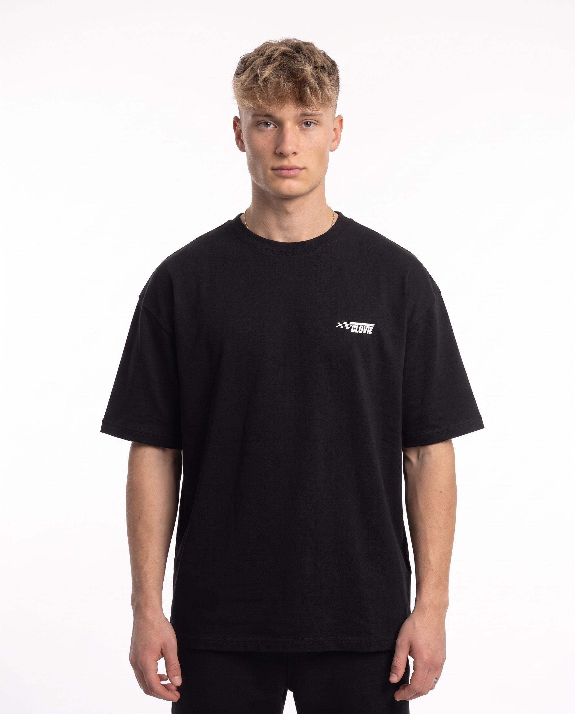 No brakes no limits Oversized Tee Black - model front logo